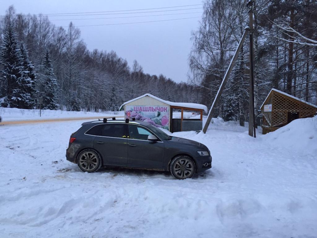 364231AUDISQ52365.jpg