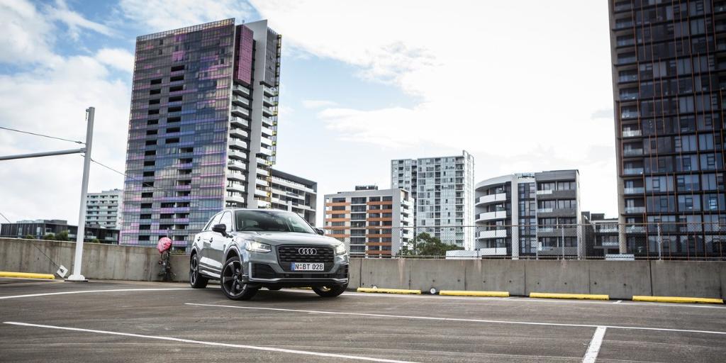 364710AUDIQ20852.jpg
