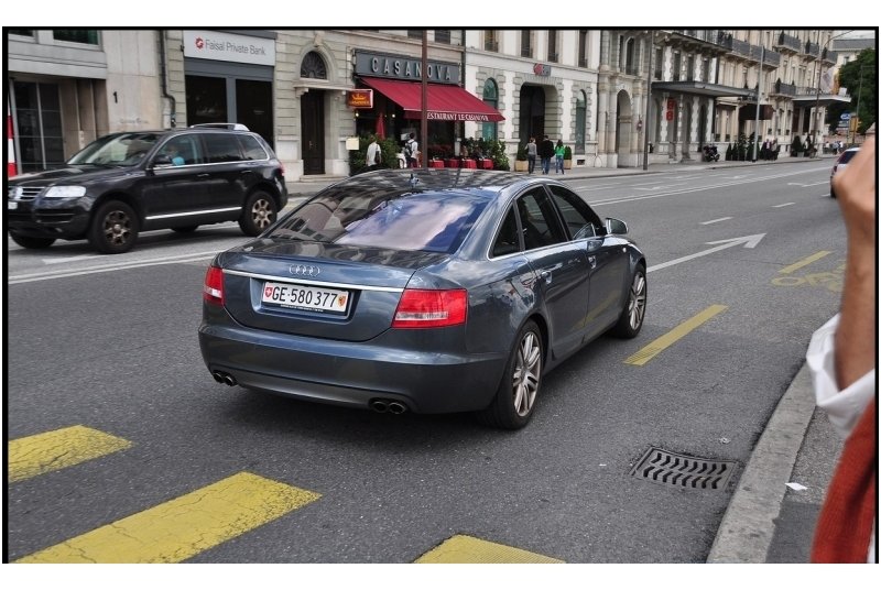 366164139S6ESQUIROU.jpg