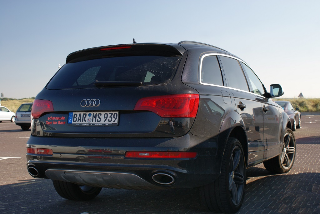 368352987Q7V12.jpg
