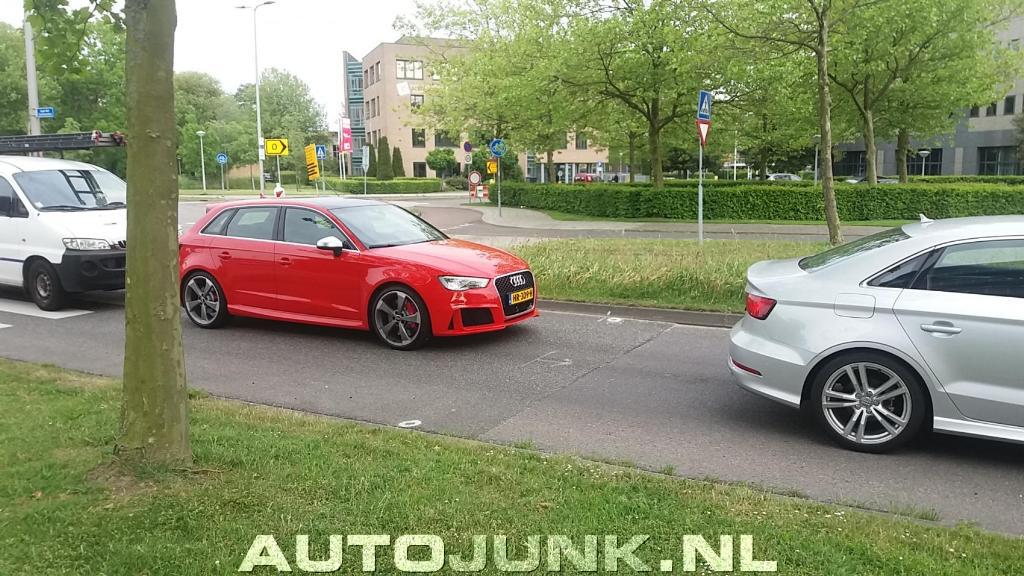 368770RS38V1217.jpg