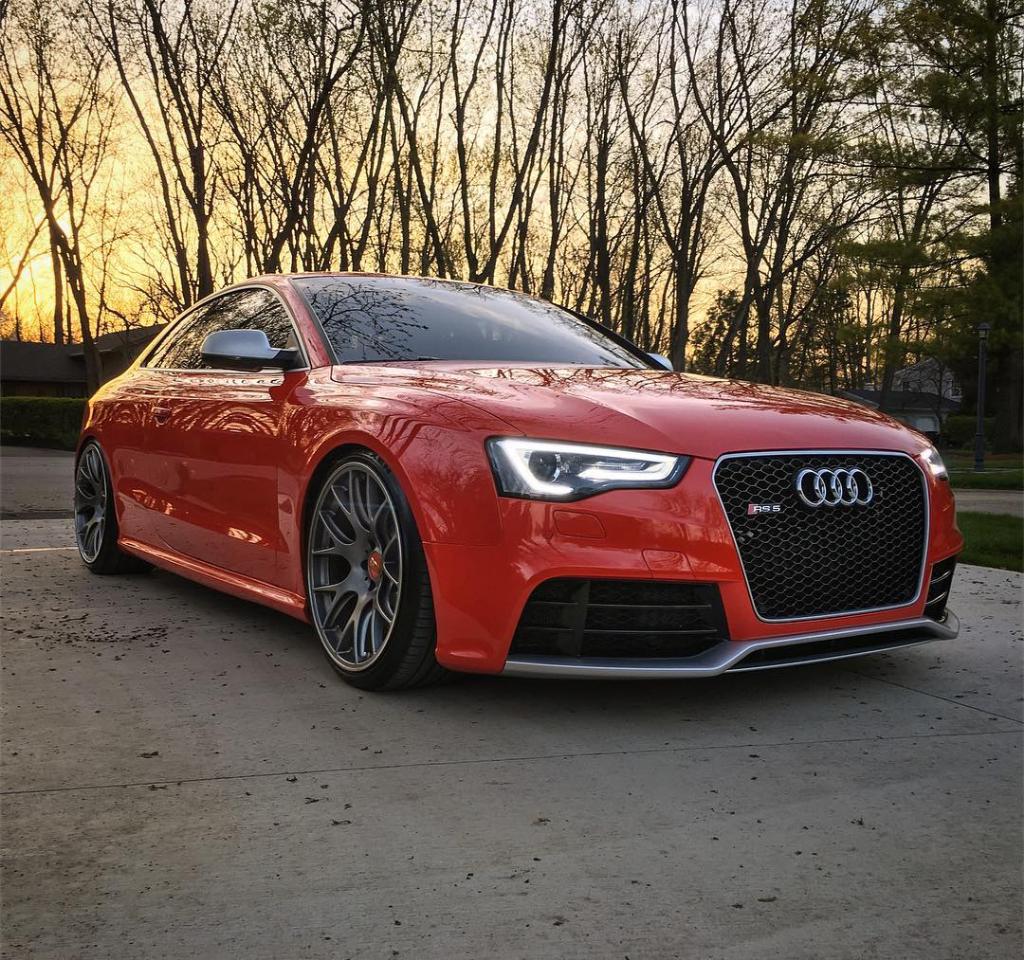 369346AUDIRS53240.jpg