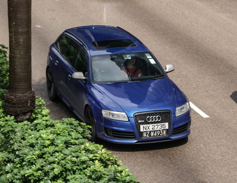 370558RS61780.jpg