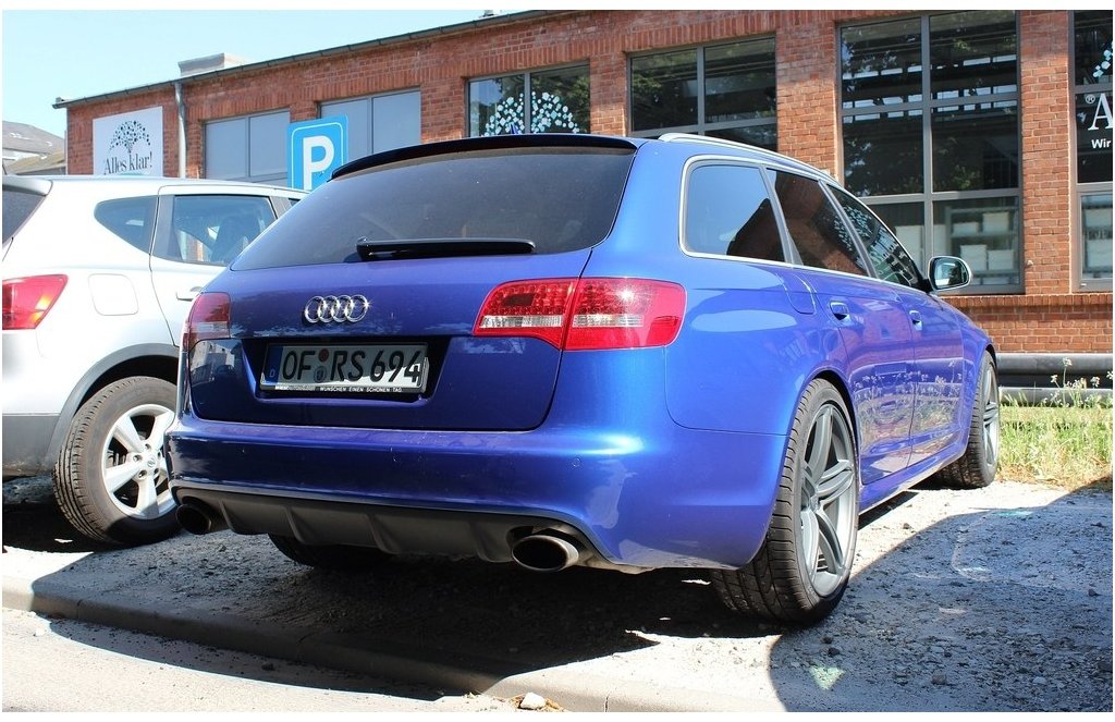371025RS6875.jpg