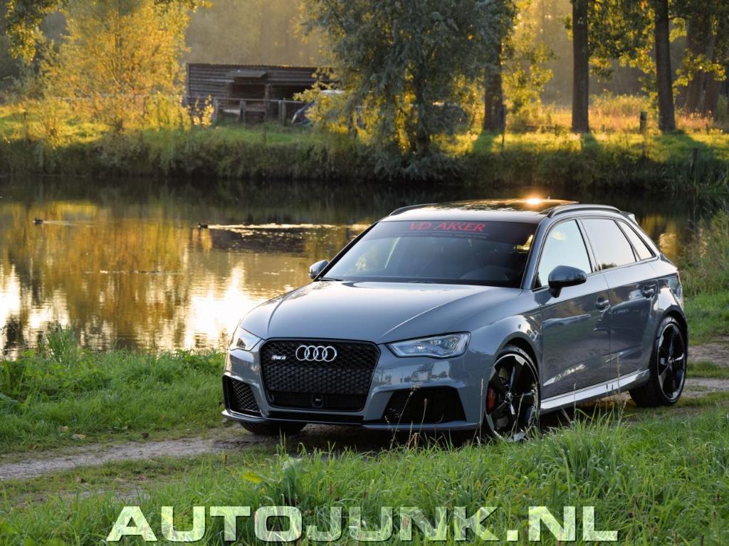 371082RS38V0669.jpg