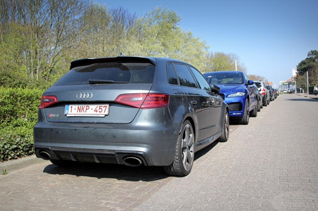 372114RS38V2490.jpg