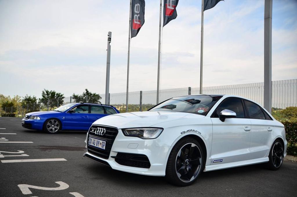 372208S38V3082.jpg