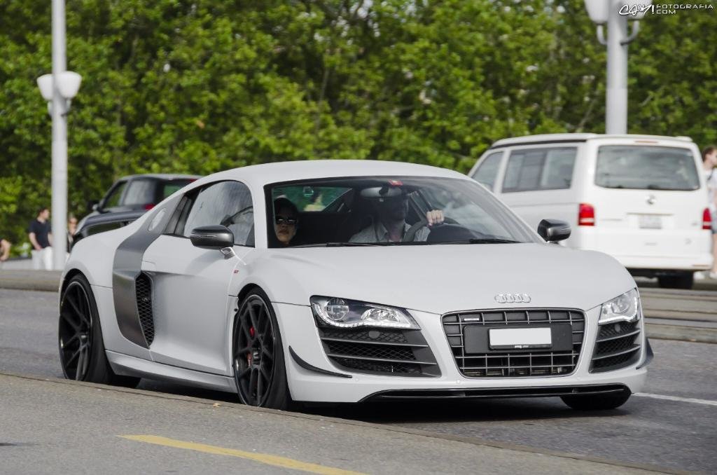 372397R8GT1390.jpg