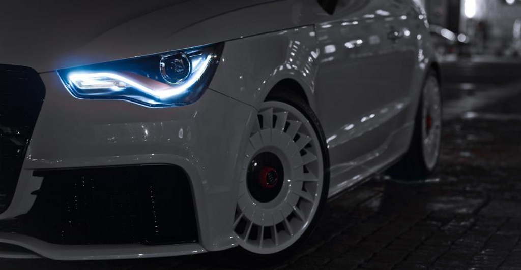 372428A1QUATTRO148.jpg