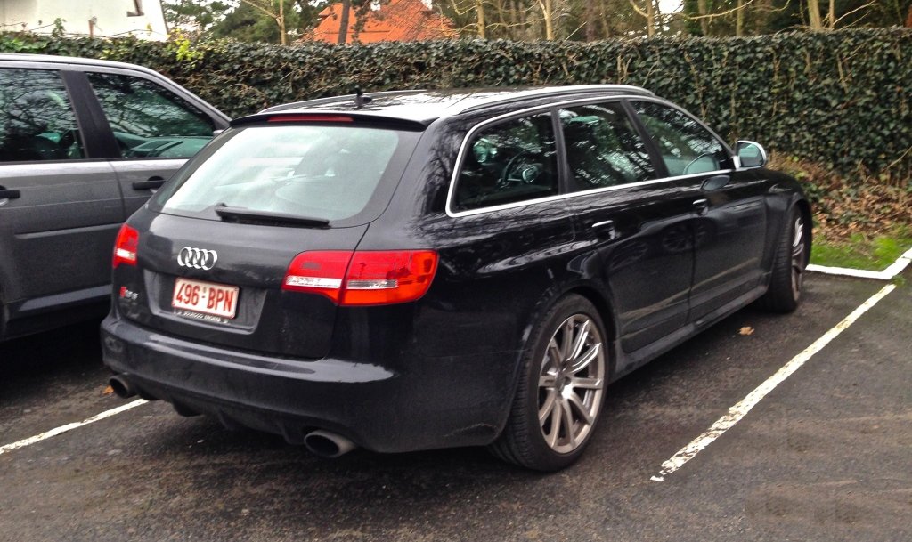 373290RS6989.jpg