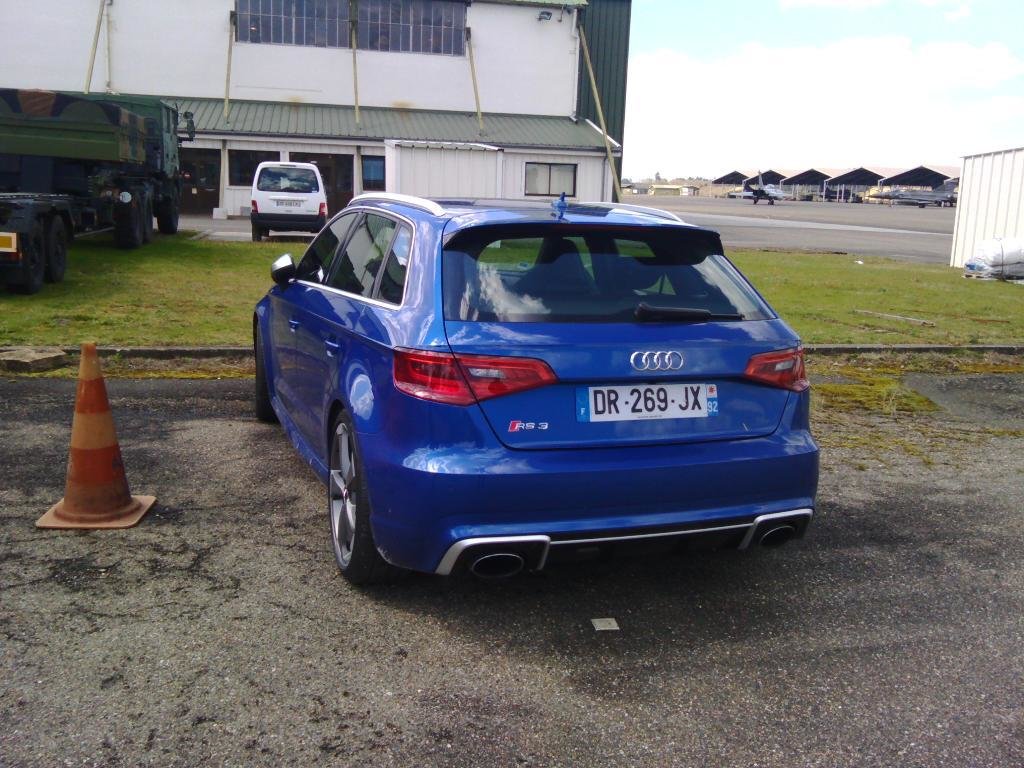 374109AUDIBA118054.jpg