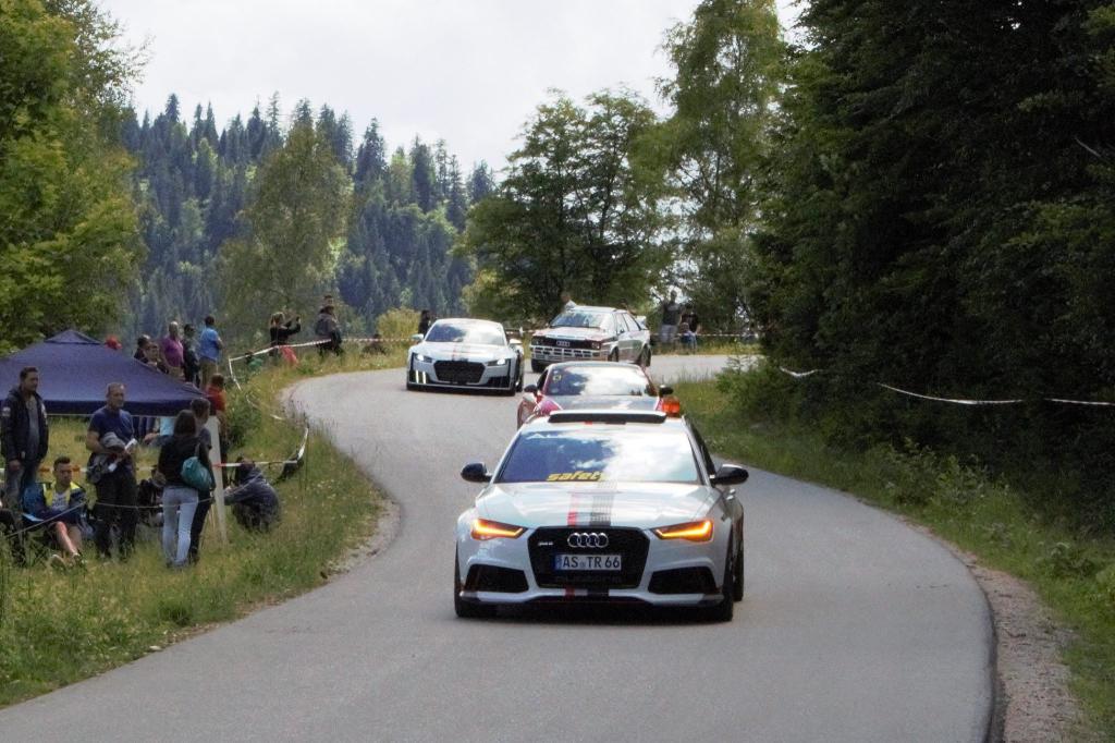 3754721562QUATTROLEGENDE2017.jpg