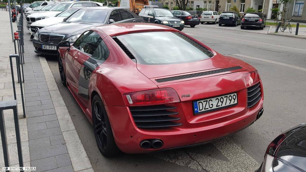 3813993422R8.jpg