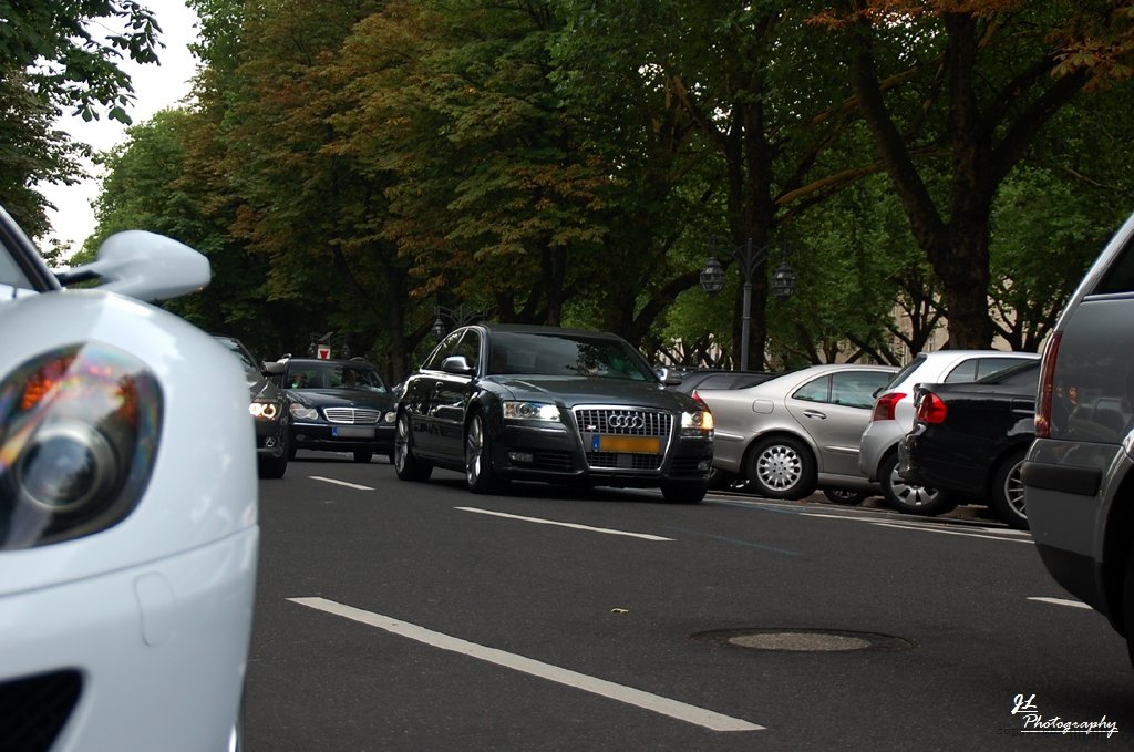 381959405S8ESQUIROU.jpg