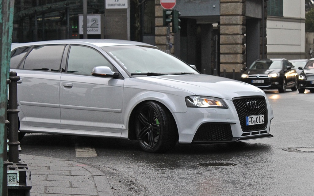 3820191956RS3.jpg