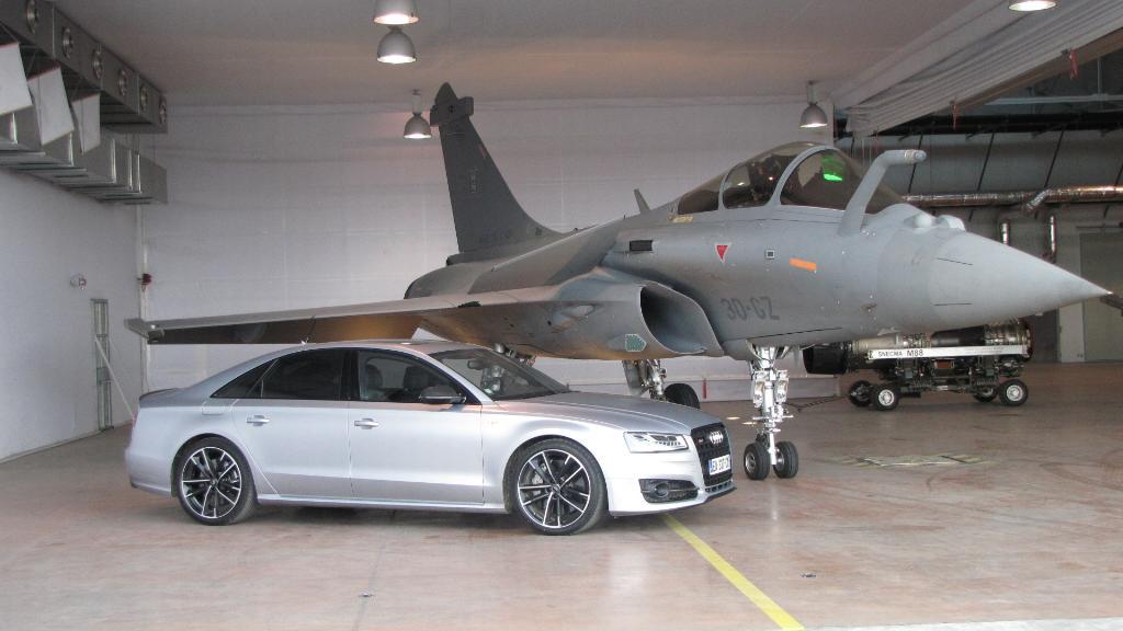 382042AUDIBA118088.jpg