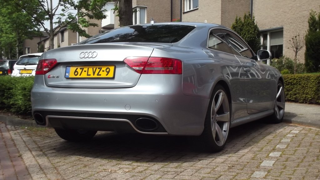 383553AUDIRS5925.jpg