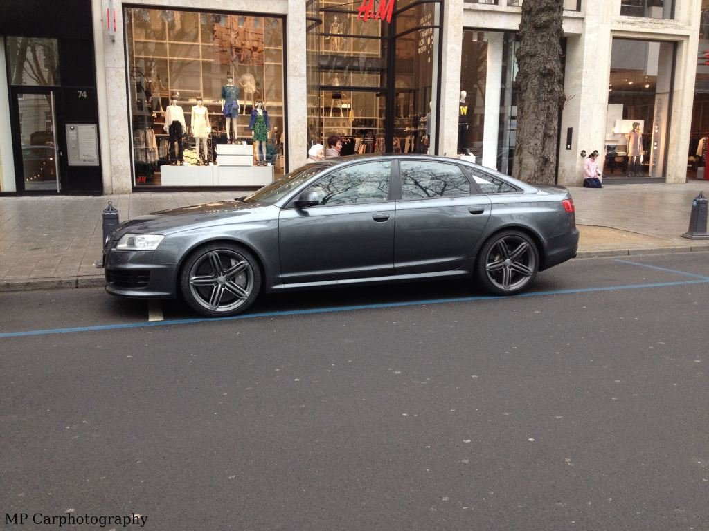 384306RS61564.jpg
