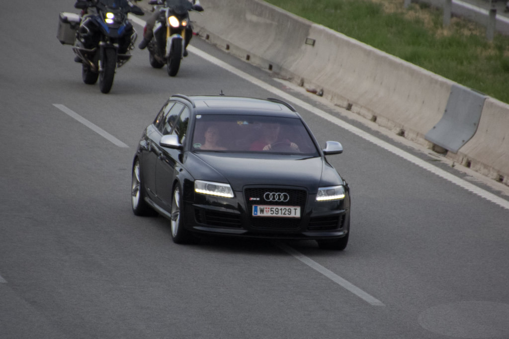 385125RS61765.jpg