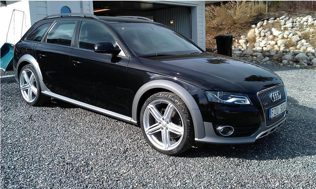 388228550AUDIA4ALLROAD.jpg