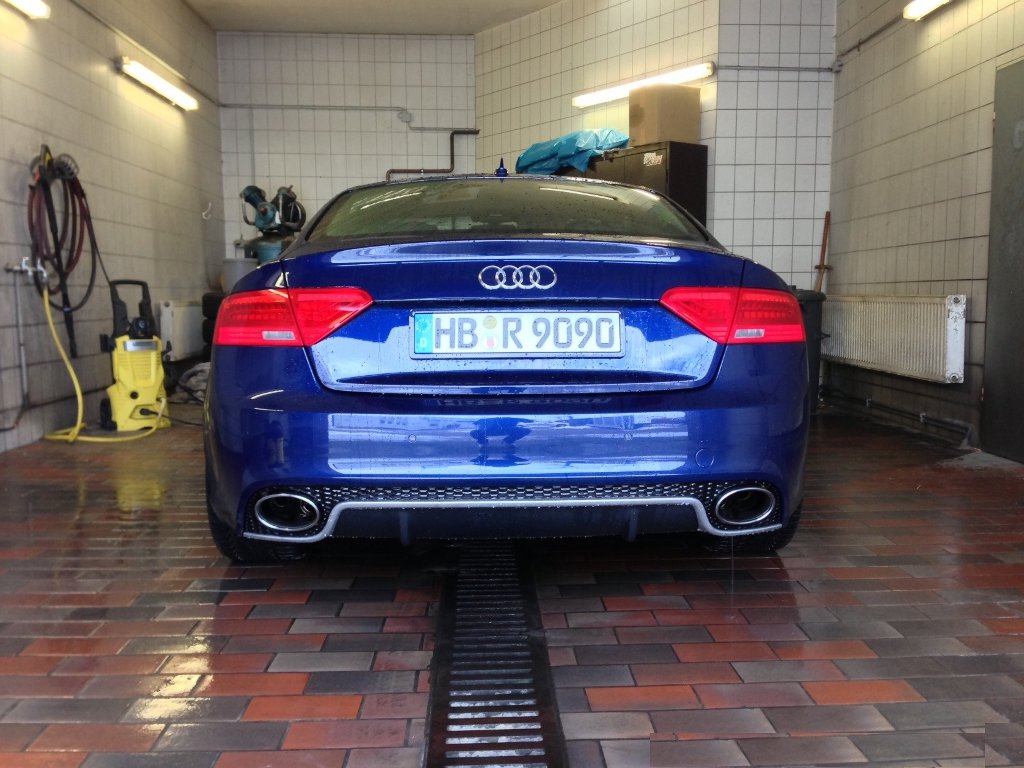 388813AUDIRS5582.jpg
