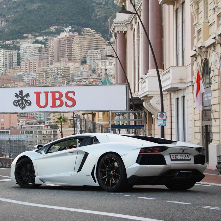 3905094263LAMBORGHINIAVENTADOR.jpg