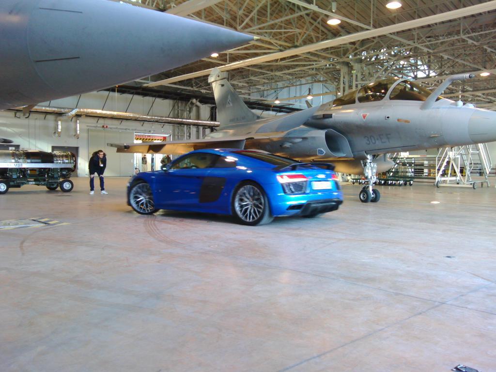391143AUDIBA118011.jpg