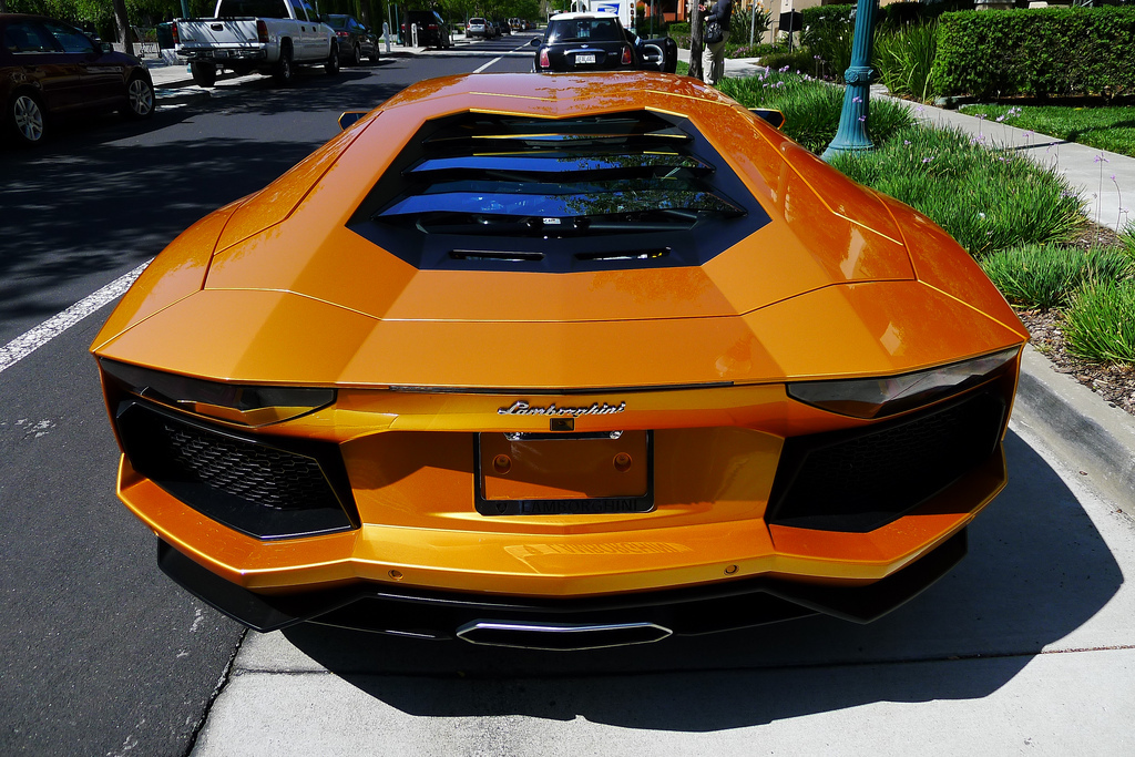 391707497LAMBORGHINIAVENTADORESQUIROU.jpg