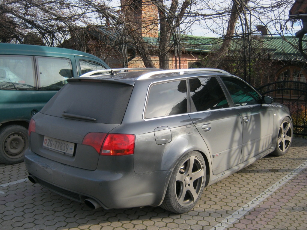 392184AUDIRS41604.jpg