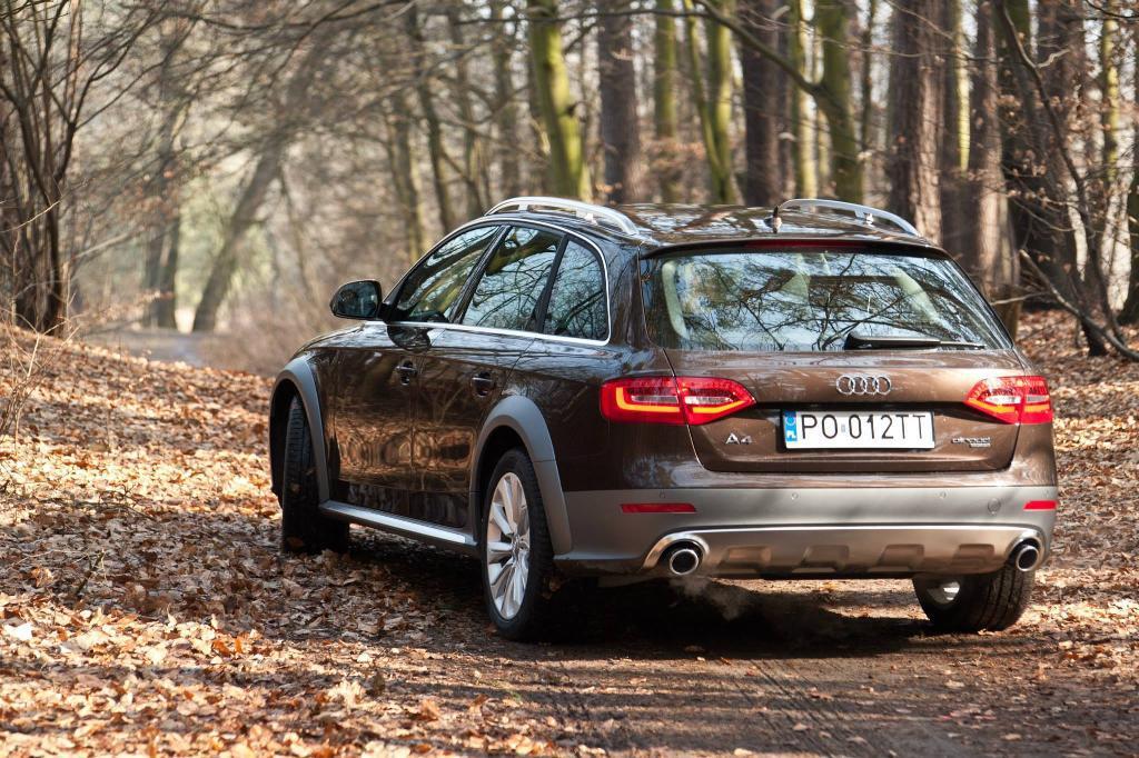 393051663AUDIA4ALLROAD.jpg