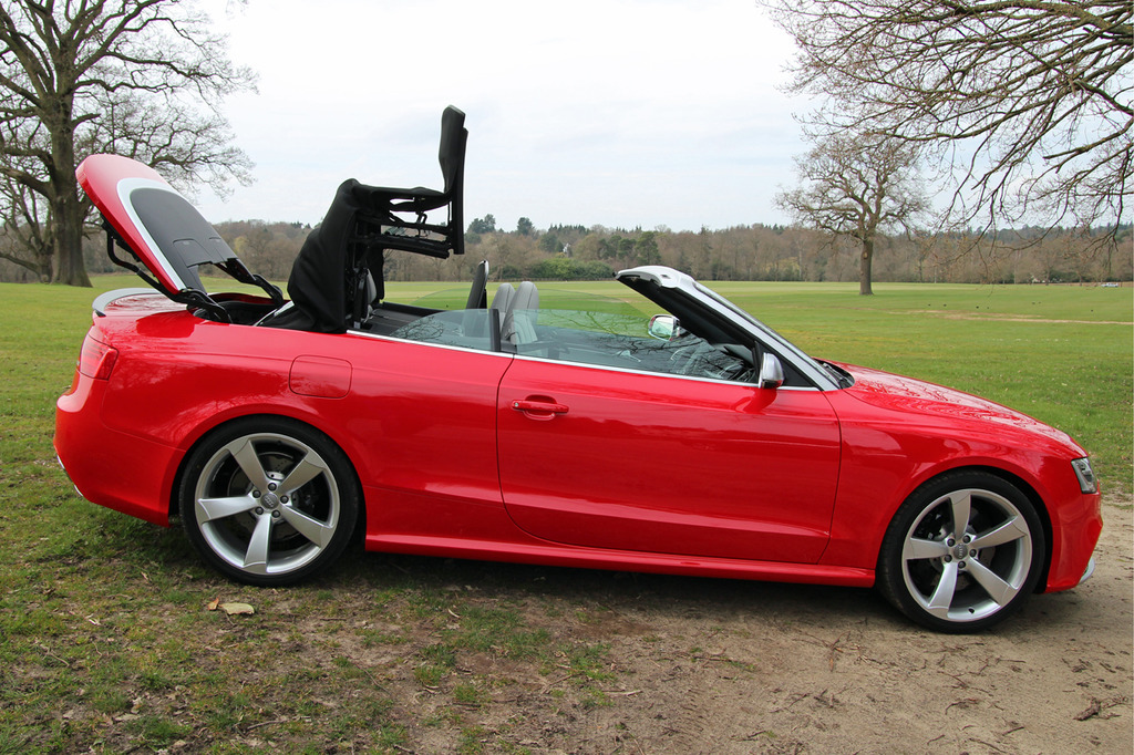 393905199RS5CABRIOLET.jpg