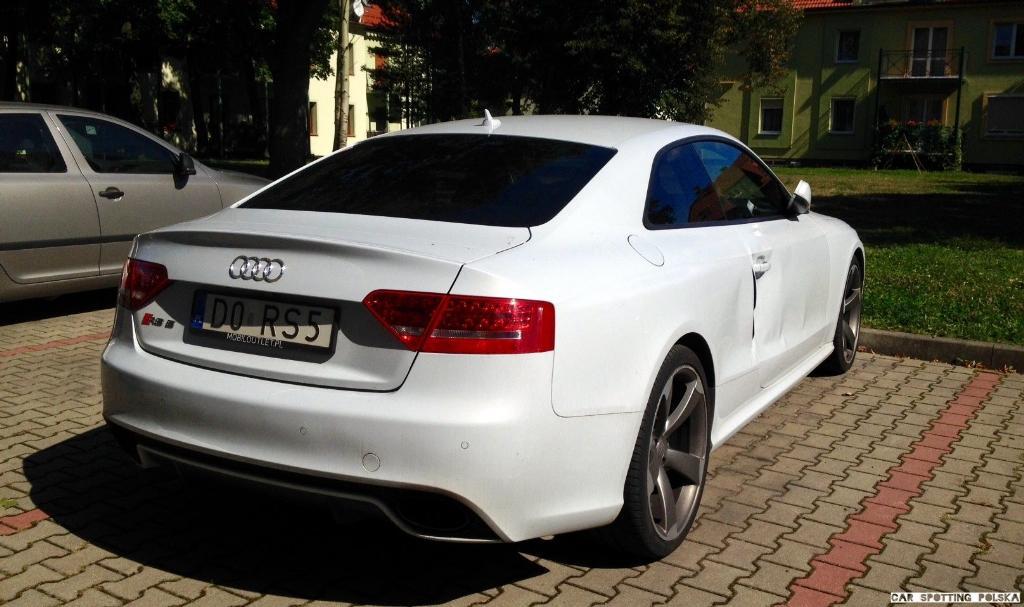 394502AUDIRS52693.jpg