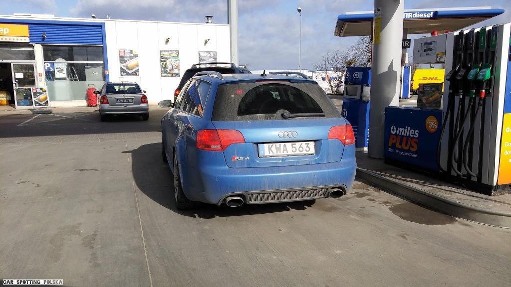 395657AUDIRS43213.jpg