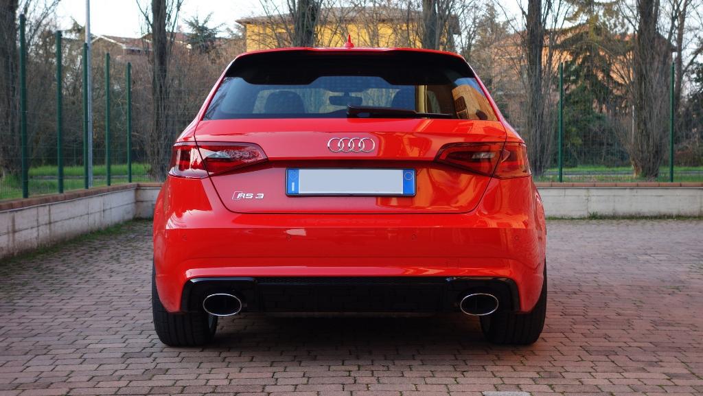 395986RS38V1099.jpg