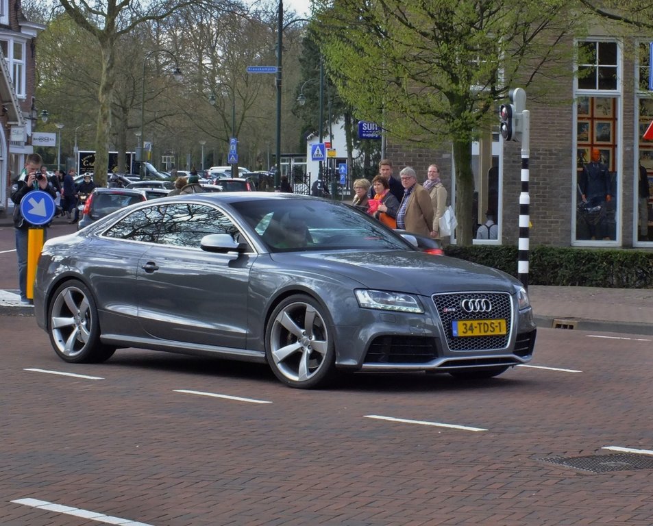 396262AUDIRS5908.jpg