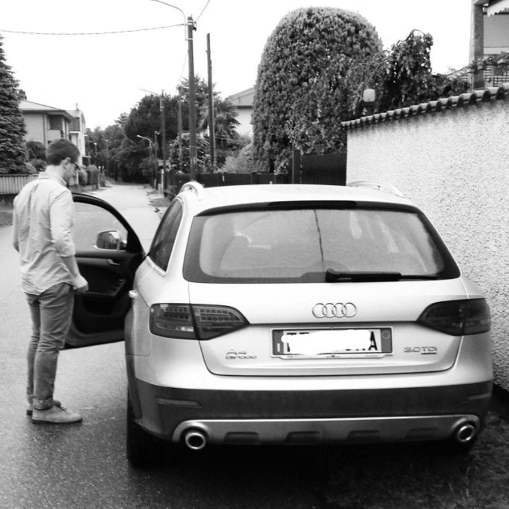 3969351319AUDIA4ALLROAD.jpg