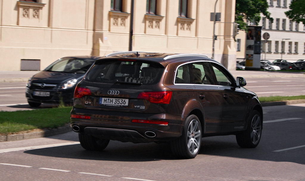 399374748Q7V12.jpg