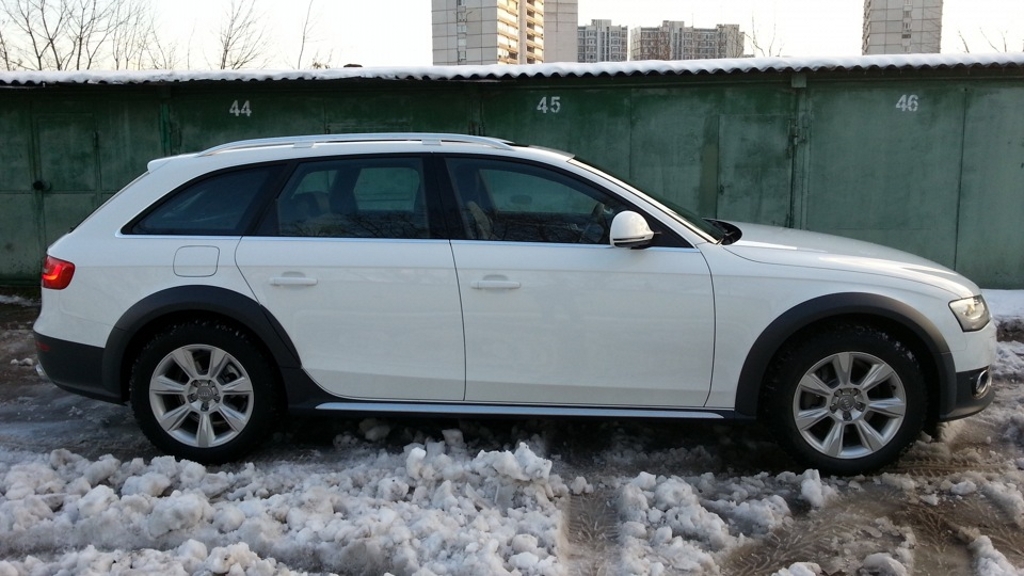 399515526AUDIA4ALLROAD.jpg