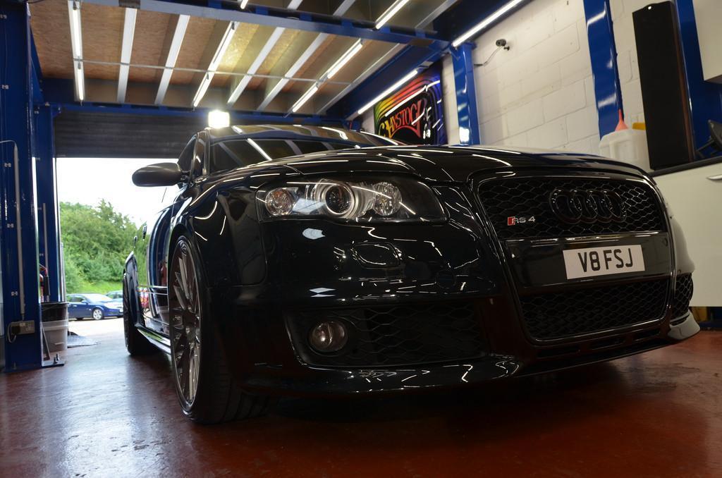 400436AUDIRS42681.jpg