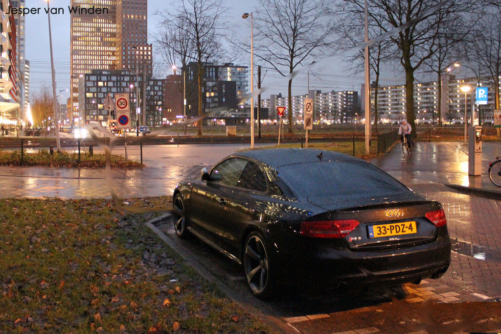 400716AUDIRS5607.jpg