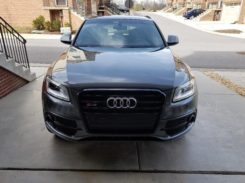 401473AUDISQ52306.jpg
