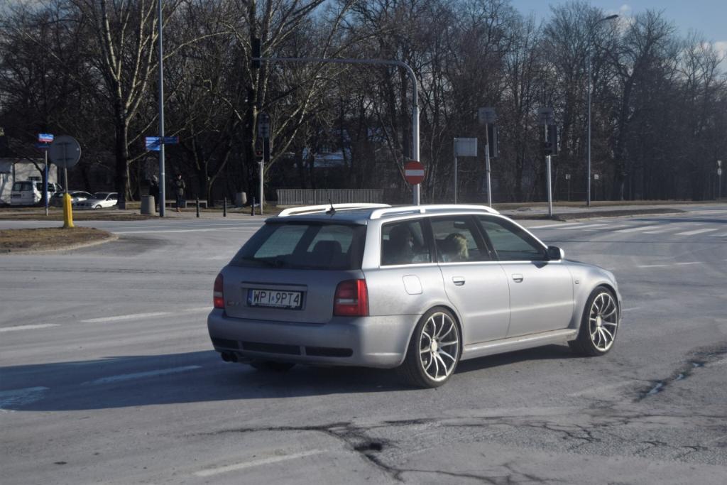 401721AUDIRS4B50407.jpg