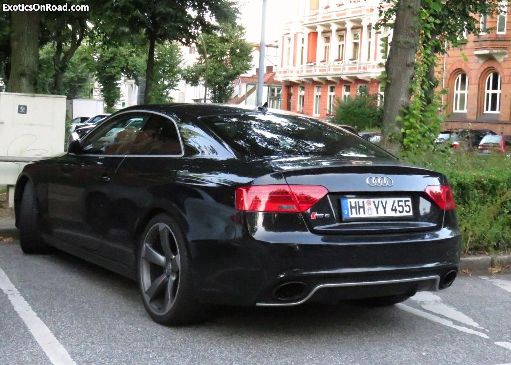 401769AUDIRS52719.jpg