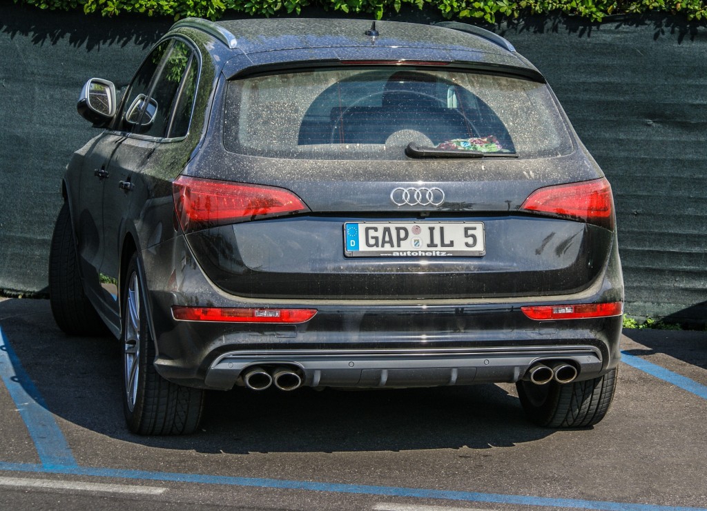 402567AUDISQ51474.jpg