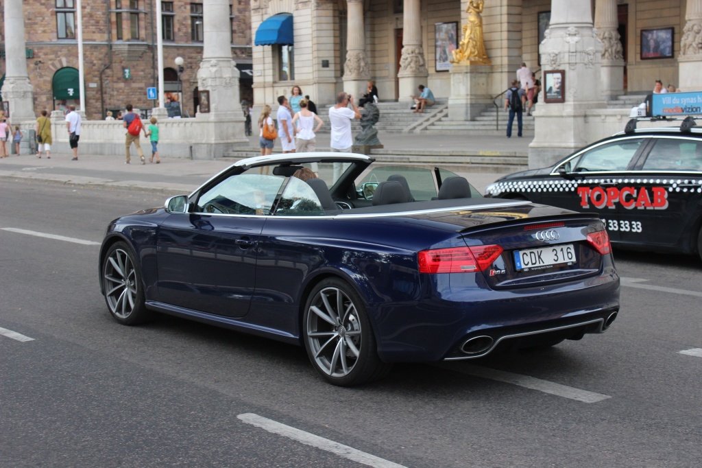 402843444RS5CABRIOLET.jpg