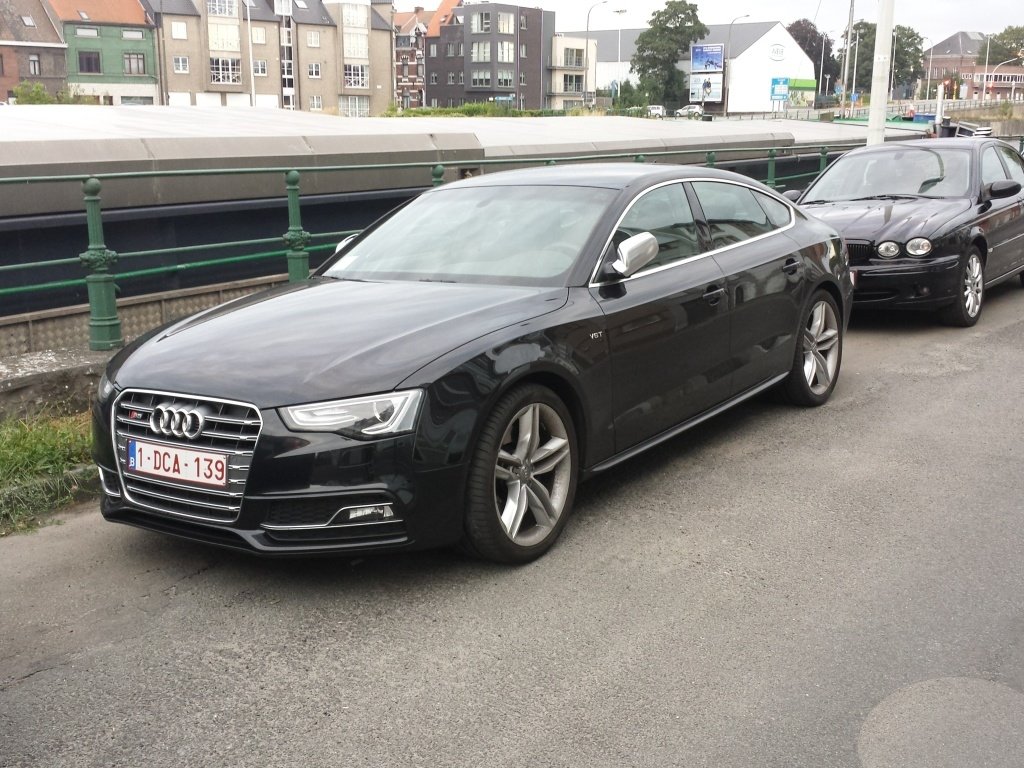 405026103S5SPORTBACK.jpg