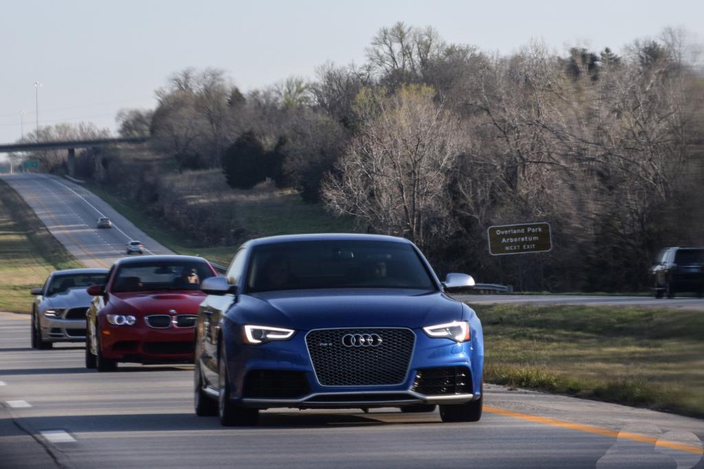 406366AUDIRS53191.jpg