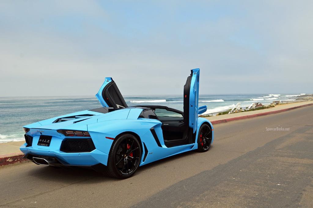 406480988LAMBORGHINIAVENTADOR.jpg