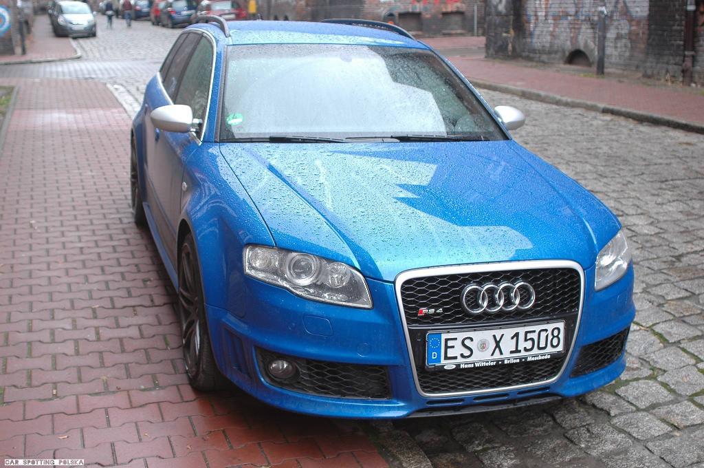 406811AUDIRS42936.jpg