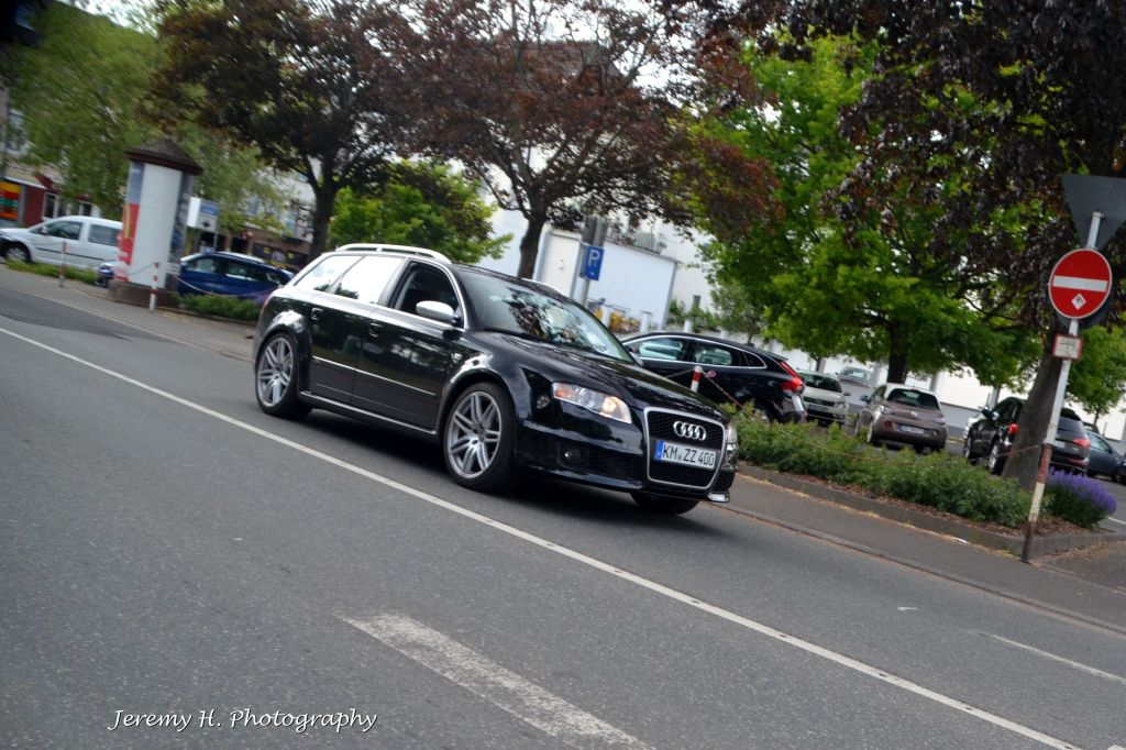 406862AUDIRS42119.jpg
